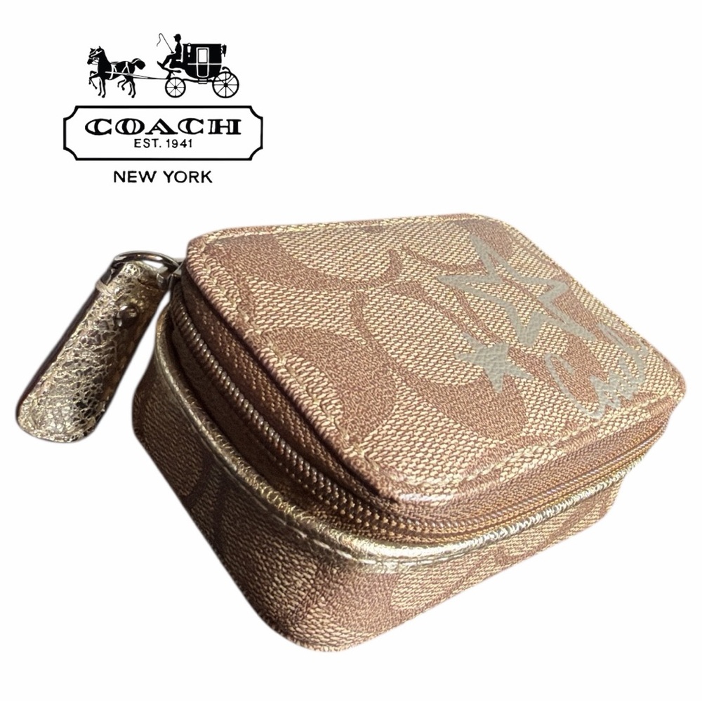 Coach‎ Pill Star Case - Picture 2 of 3